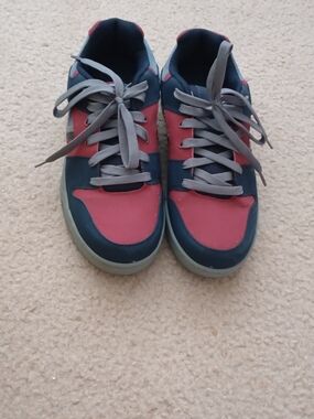 Men's Navy and Red Casual Sneakers - Lightweight Everyday Shoes